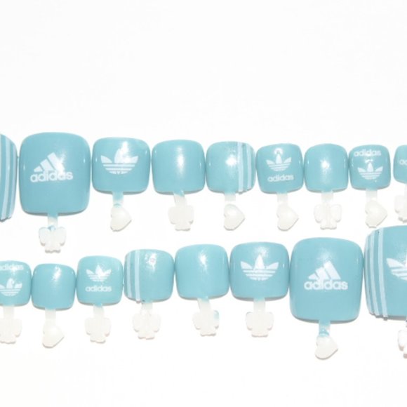 ADIDAS old school track suit inspired- press ons - Picture 3 of 5